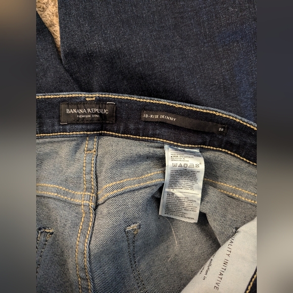 Banana Republic Mid rise Skinny Jeans Size 28 in Una Wash - Picture 7 of 9